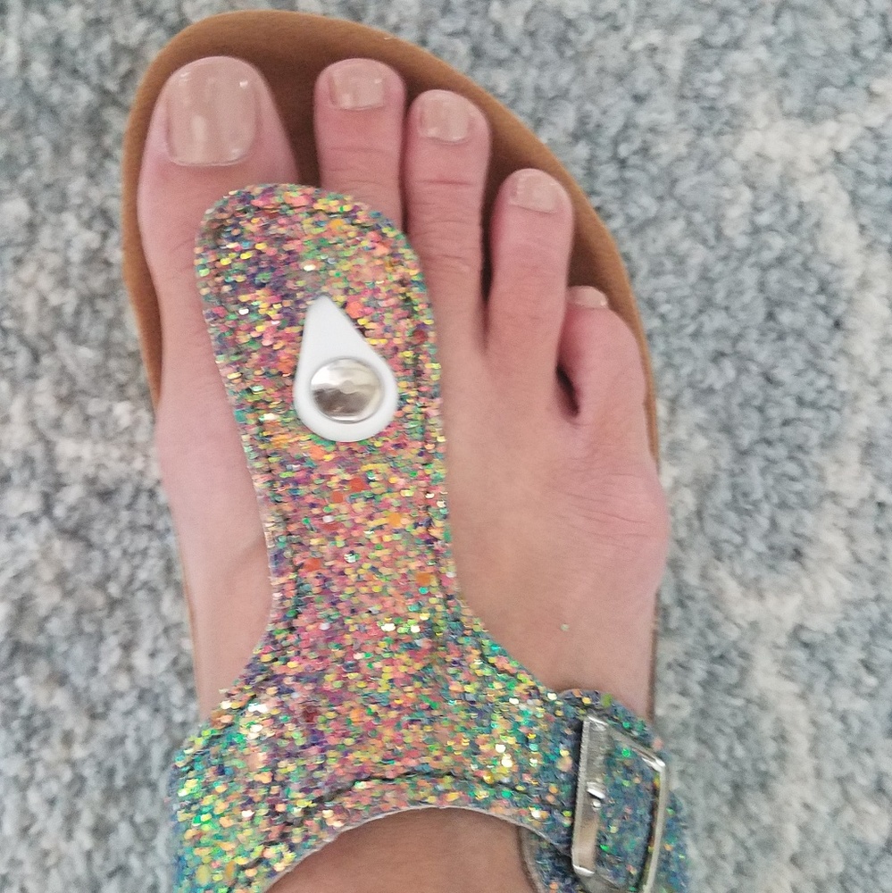 💸PRICE DROP😍 Cork Thong Glitter Sandals - Picture 2 of 4